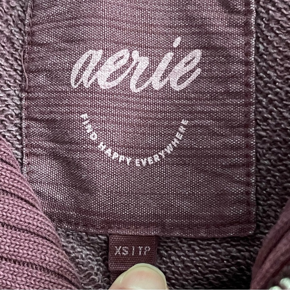 Aerie Women's Burgundy Ribbed Sweatshirt - Picture 5 of 10